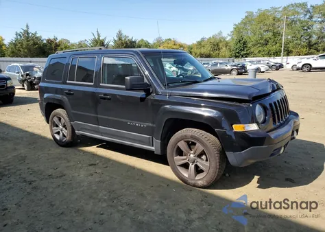 2015 Jeep Patriot Latitude z USA, uszkodzony, nr VIN 1C4NJRFBXFD417515